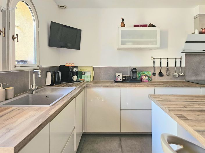 Image No.3-7 Bed House for sale