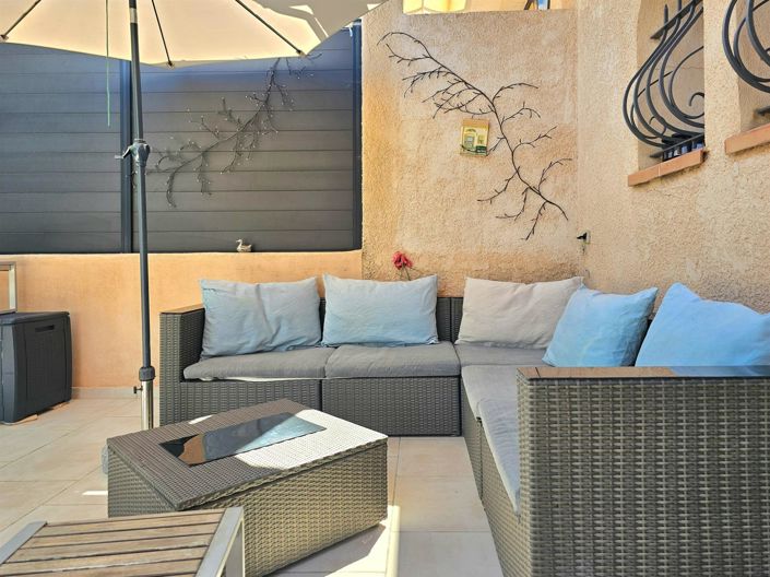 Image No.7-7 Bed House for sale