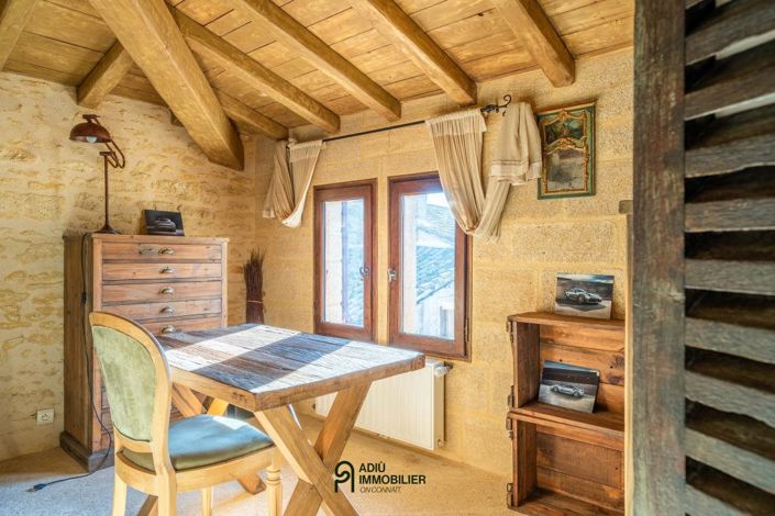 Image No.12-5 Bed House for sale