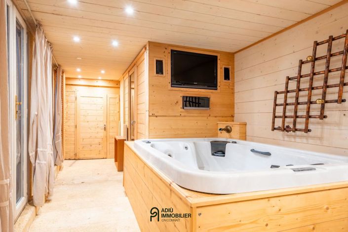 Image No.17-5 Bed House for sale