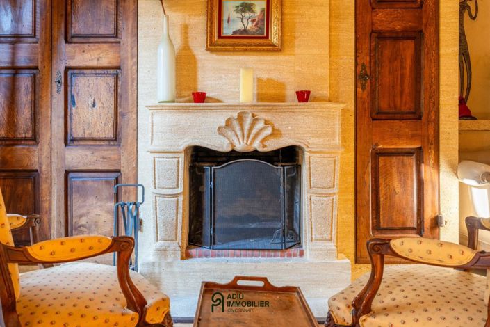 Image No.7-5 Bed House for sale