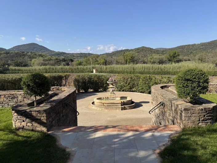 Image No.9-4 Bed House for sale