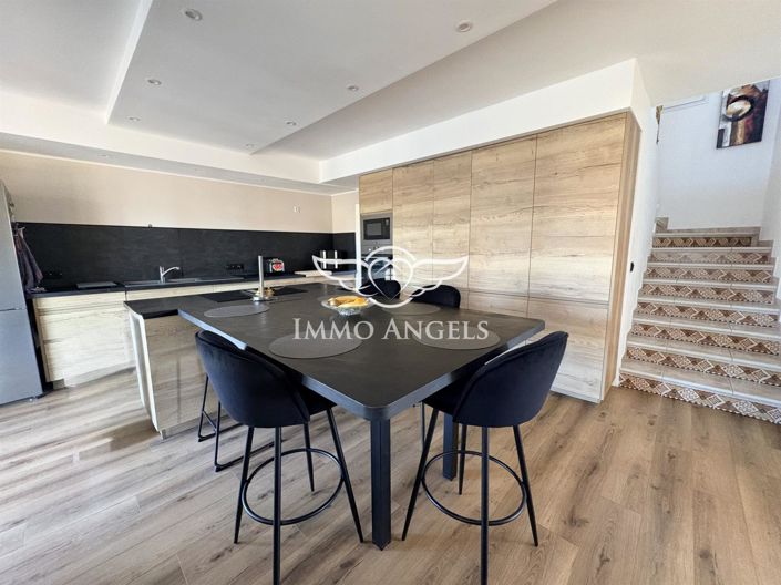 Image No.3-3 Bed House for sale