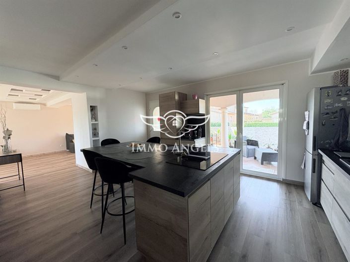 Image No.5-3 Bed House for sale