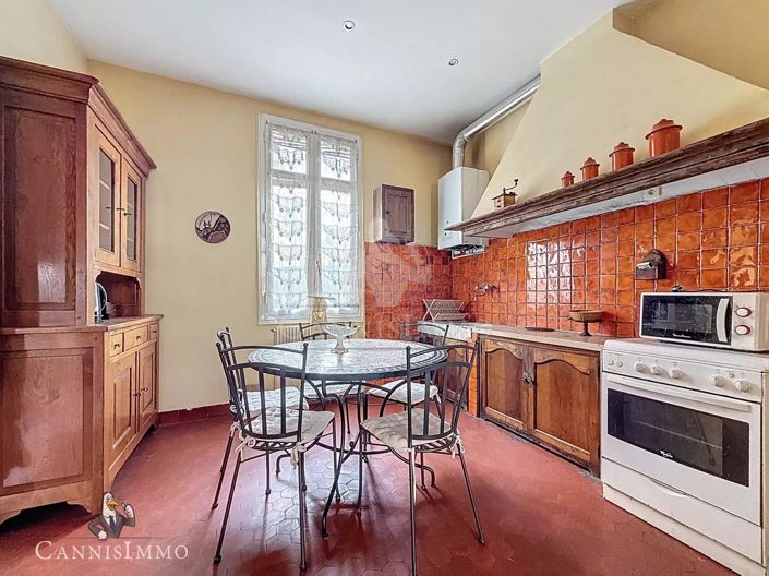 Image No.5-3 Bed House for sale