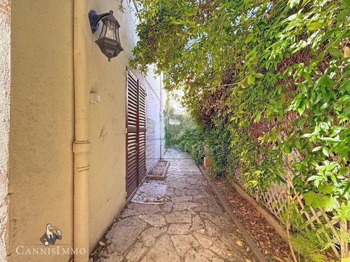 Image No.6-3 Bed House for sale