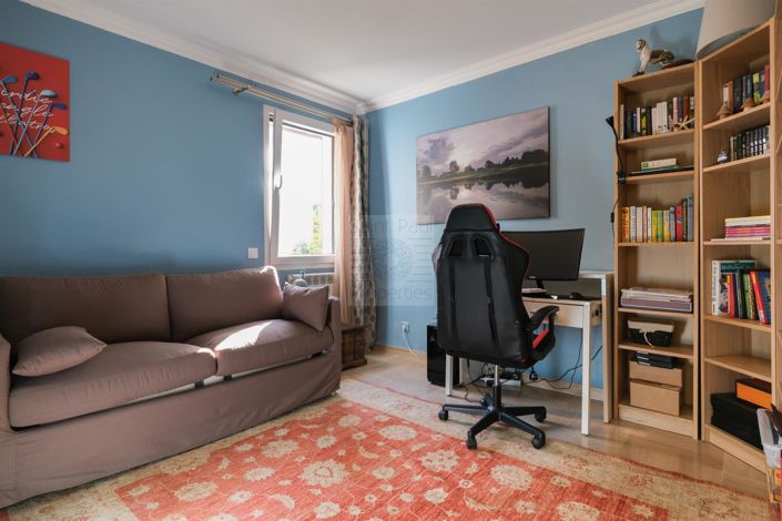 Image No.11-4 Bed House for sale