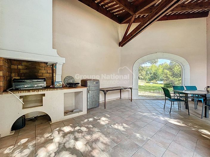 Image No.10-3 Bed House for sale