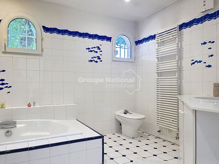 Image No.13-3 Bed House for sale