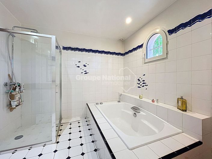 Image No.14-3 Bed House for sale