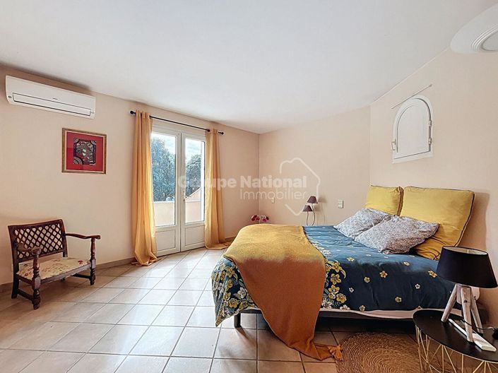 Image No.18-3 Bed House for sale