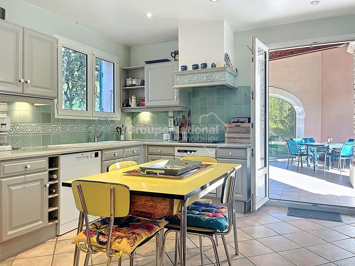 Image No.9-3 Bed House for sale