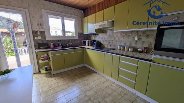 Image No.10-5 Bed House for sale