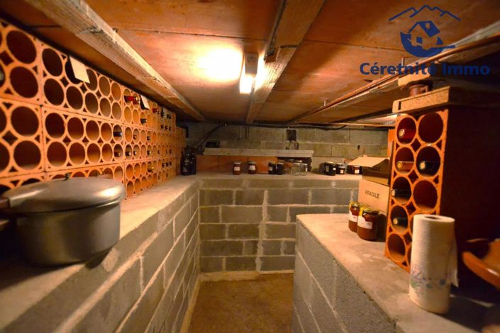 Image No.22-5 Bed House for sale