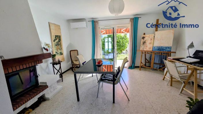 Image No.8-5 Bed House for sale