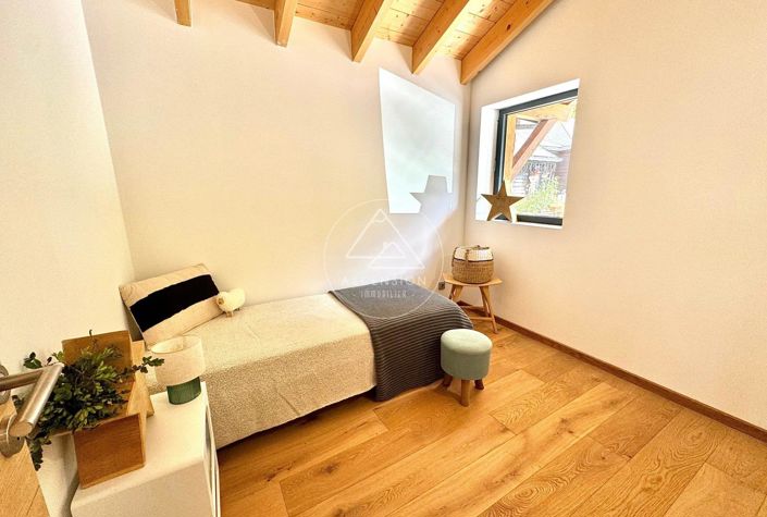 Image No.11-3 Bed House for sale