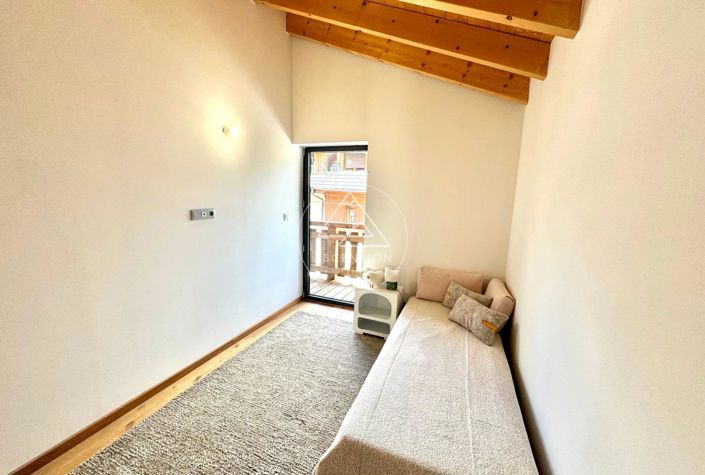 Image No.19-3 Bed House for sale