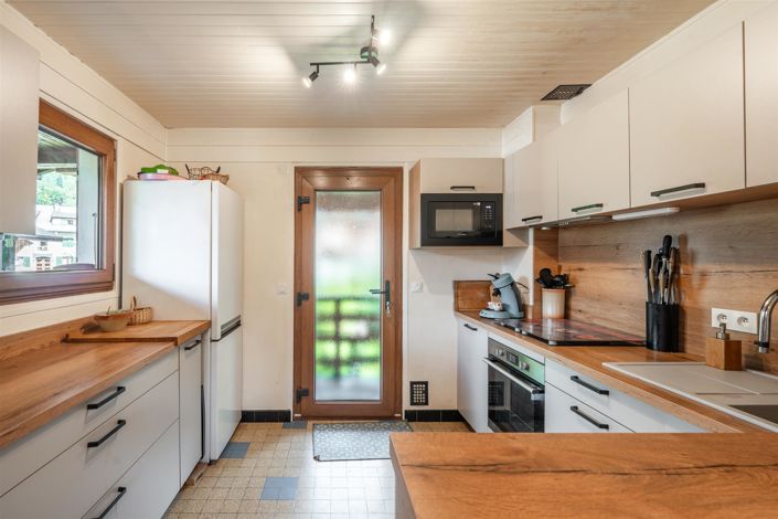 Image No.5-2 Bed House for sale