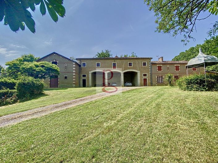 Image No.2-4 Bed House for sale