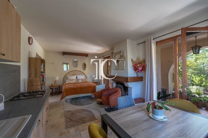 Image No.30-4 Bed House for sale