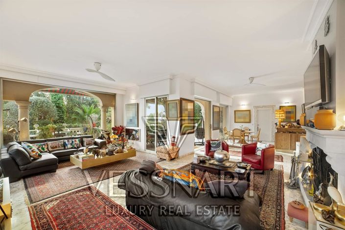 Image No.9-4 Bed House for sale