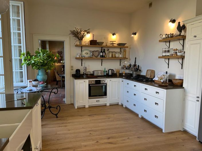 Image No.6-5 Bed House for sale