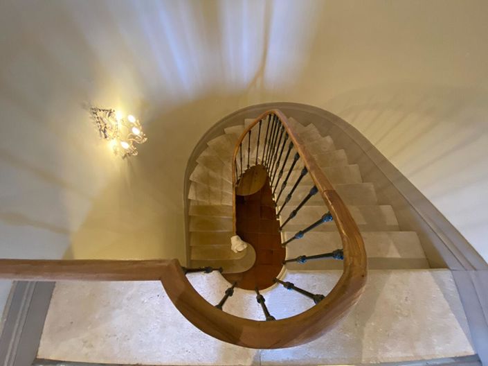 Image No.9-5 Bed House for sale