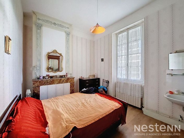 Image No.7-7 Bed House for sale