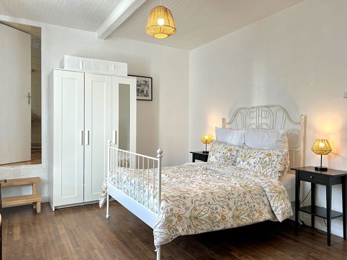 Image No.15-4 Bed House for sale