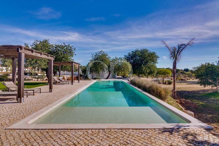 Image No.11-3 Bed House for sale