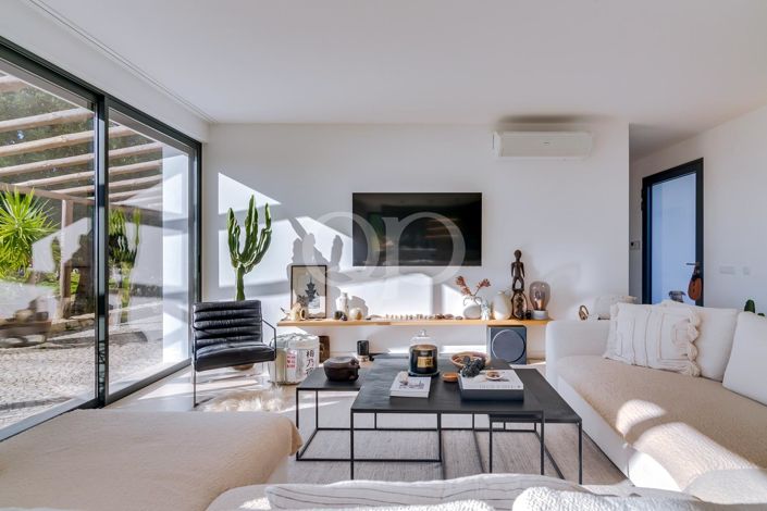 Image No.44-3 Bed House for sale