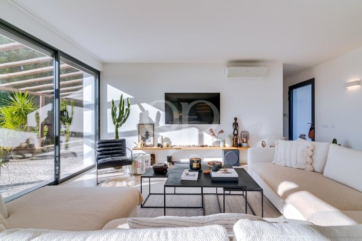 Image No.45-3 Bed House for sale