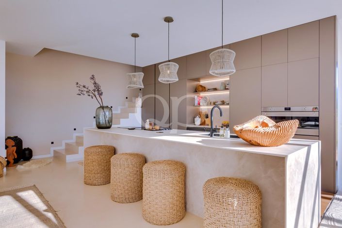 Image No.46-3 Bed House for sale