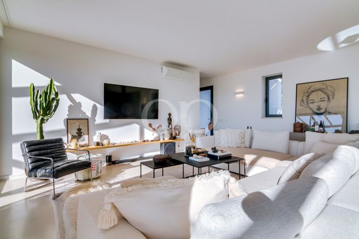 Image No.47-3 Bed House for sale