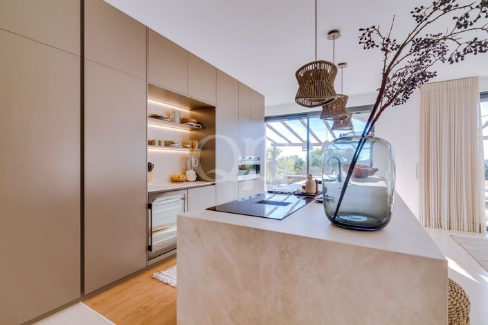 Image No.51-3 Bed House for sale