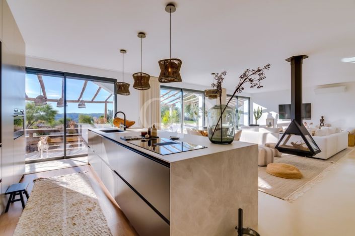 Image No.54-3 Bed House for sale