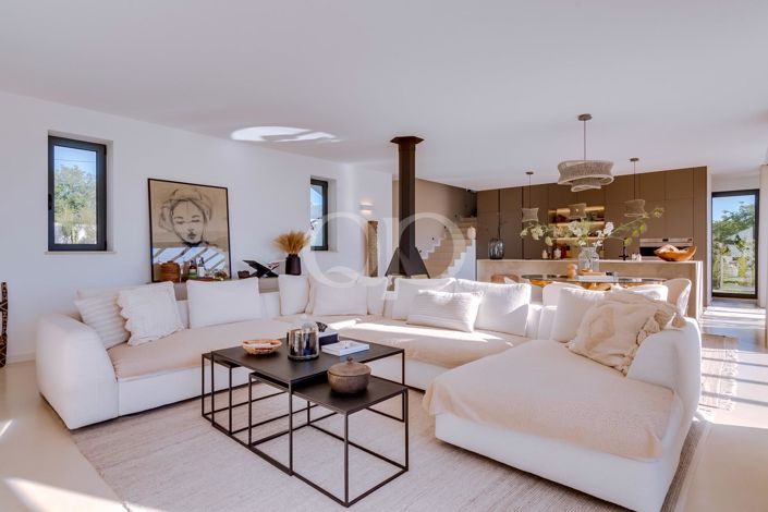 Image No.60-3 Bed House for sale