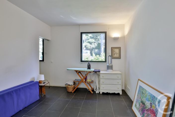 Image No.20-4 Bed House for sale