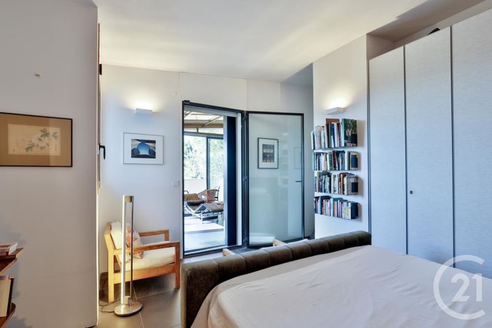 Image No.28-4 Bed House for sale