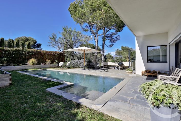 Image No.3-4 Bed House for sale