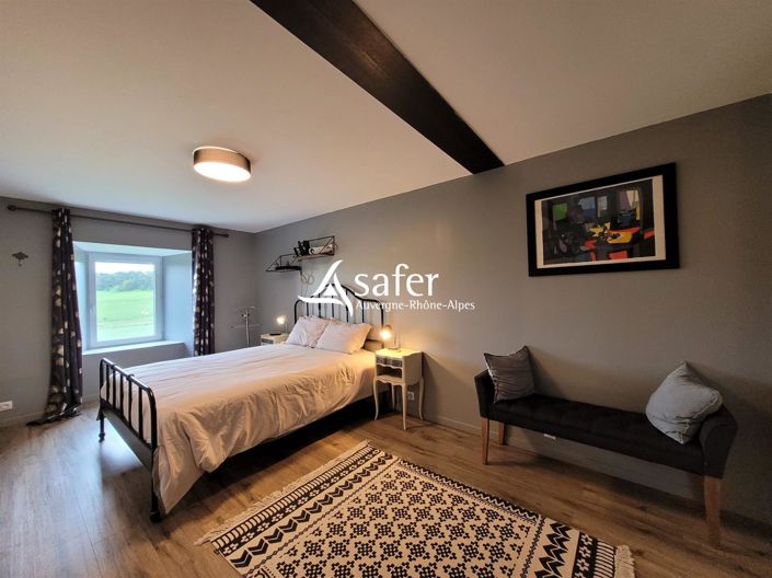 Image No.17-5 Bed House for sale