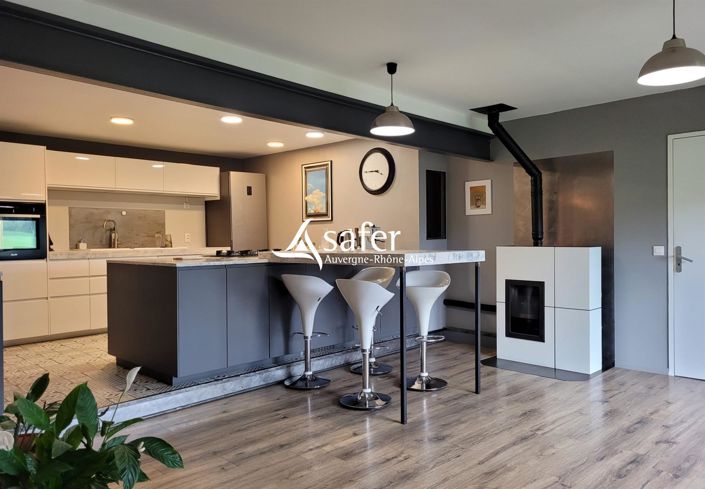 Image No.3-5 Bed House for sale