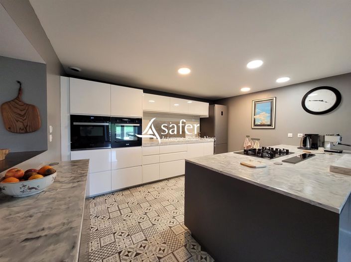 Image No.4-5 Bed House for sale