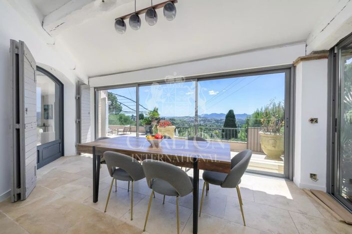 Image No.10-5 Bed House for sale