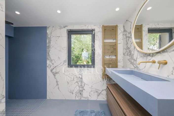 Image No.18-5 Bed House for sale