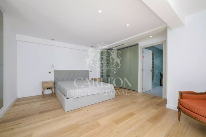 Image No.23-5 Bed House for sale