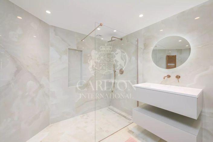 Image No.26-5 Bed House for sale