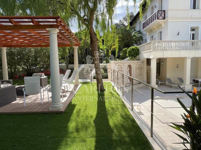 Image No.14-8 Bed House for sale