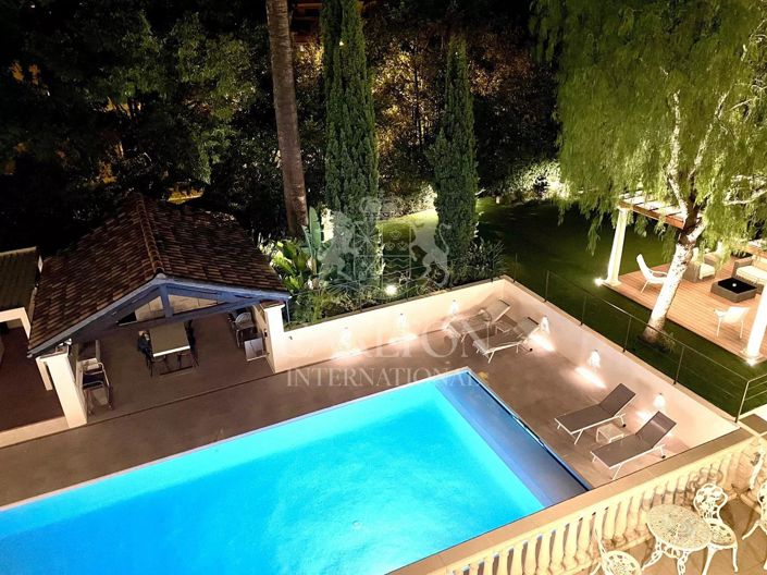 Image No.16-8 Bed House for sale