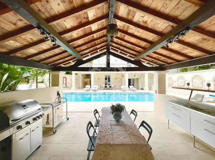 Image No.19-8 Bed House for sale